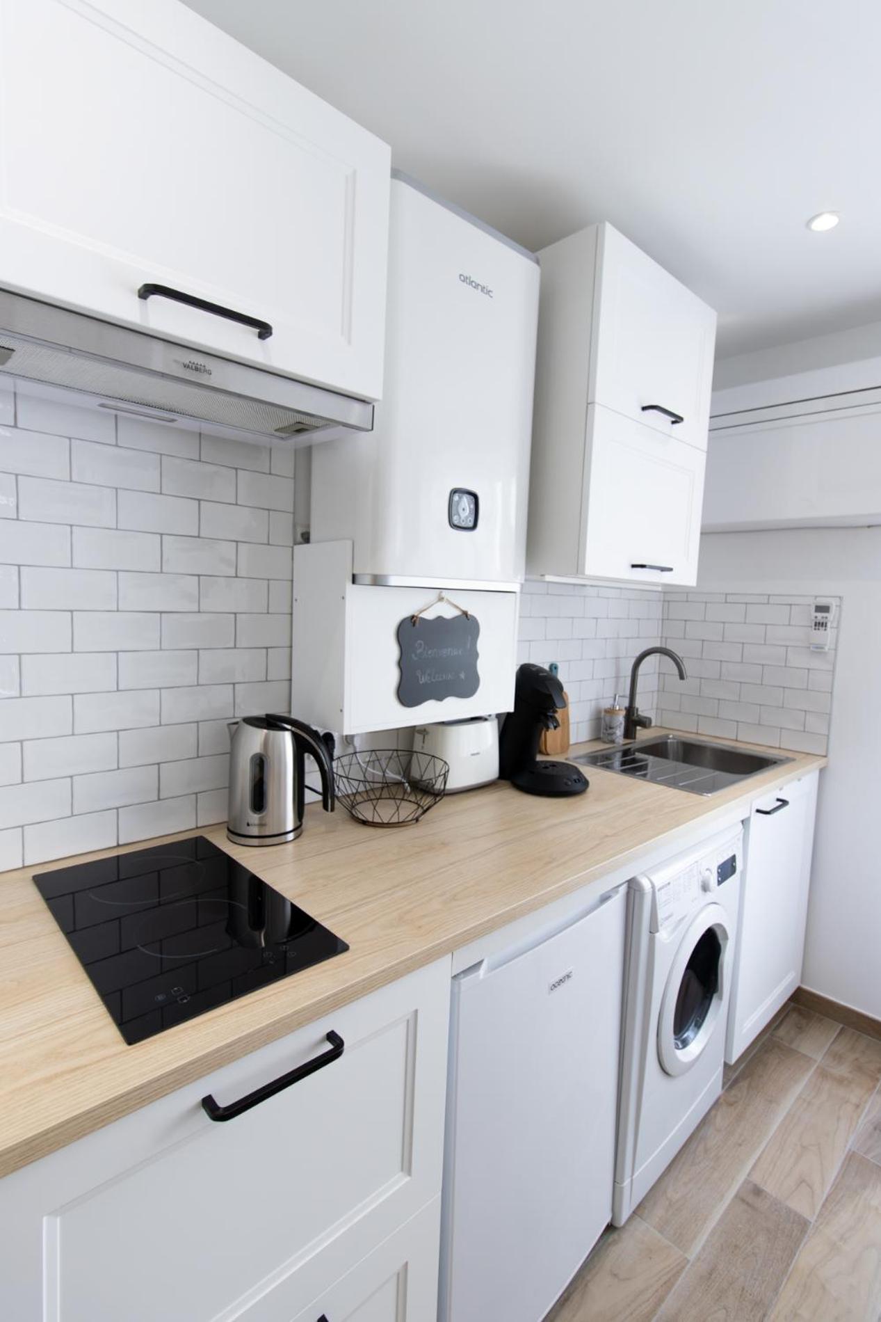 Charmant Studio Climatise 'Alma 1' - Beziers Centre - Wifi Fibre - Netflix Apartment Bagian luar foto
