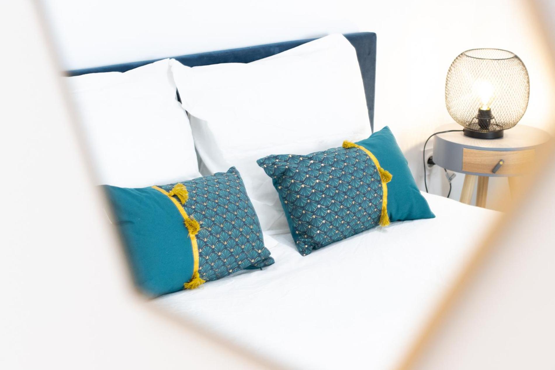 Charmant Studio Climatise 'Alma 1' - Beziers Centre - Wifi Fibre - Netflix Apartment Bagian luar foto